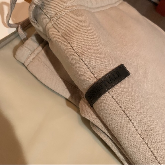 Fear of God Sweatpants Tan - Picture 3 of 5